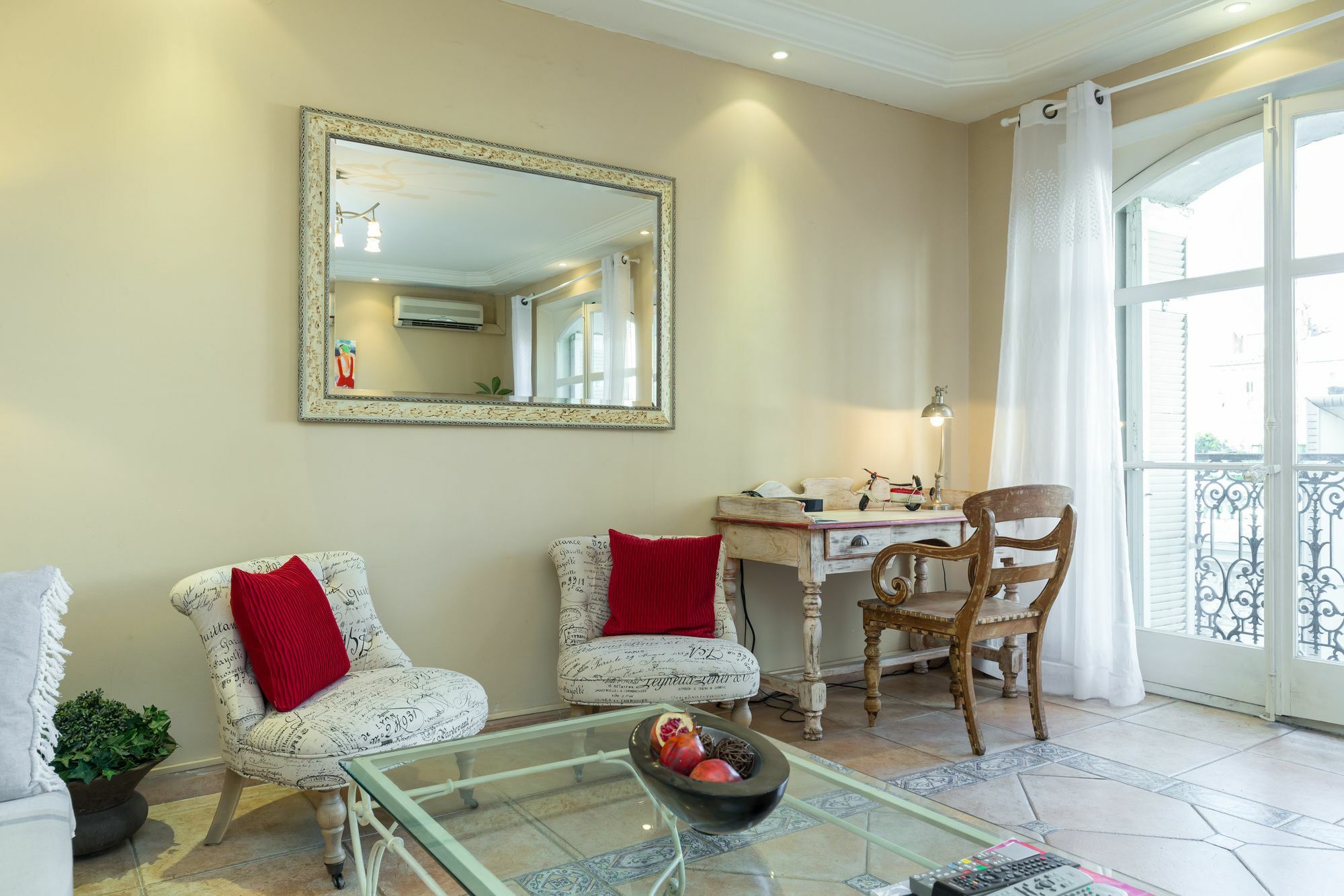 Lovely 2 Bed 2 Bath Apartment In Cannes On Rue Antibea Easy Walk To The Palais 224 エクステリア 写真