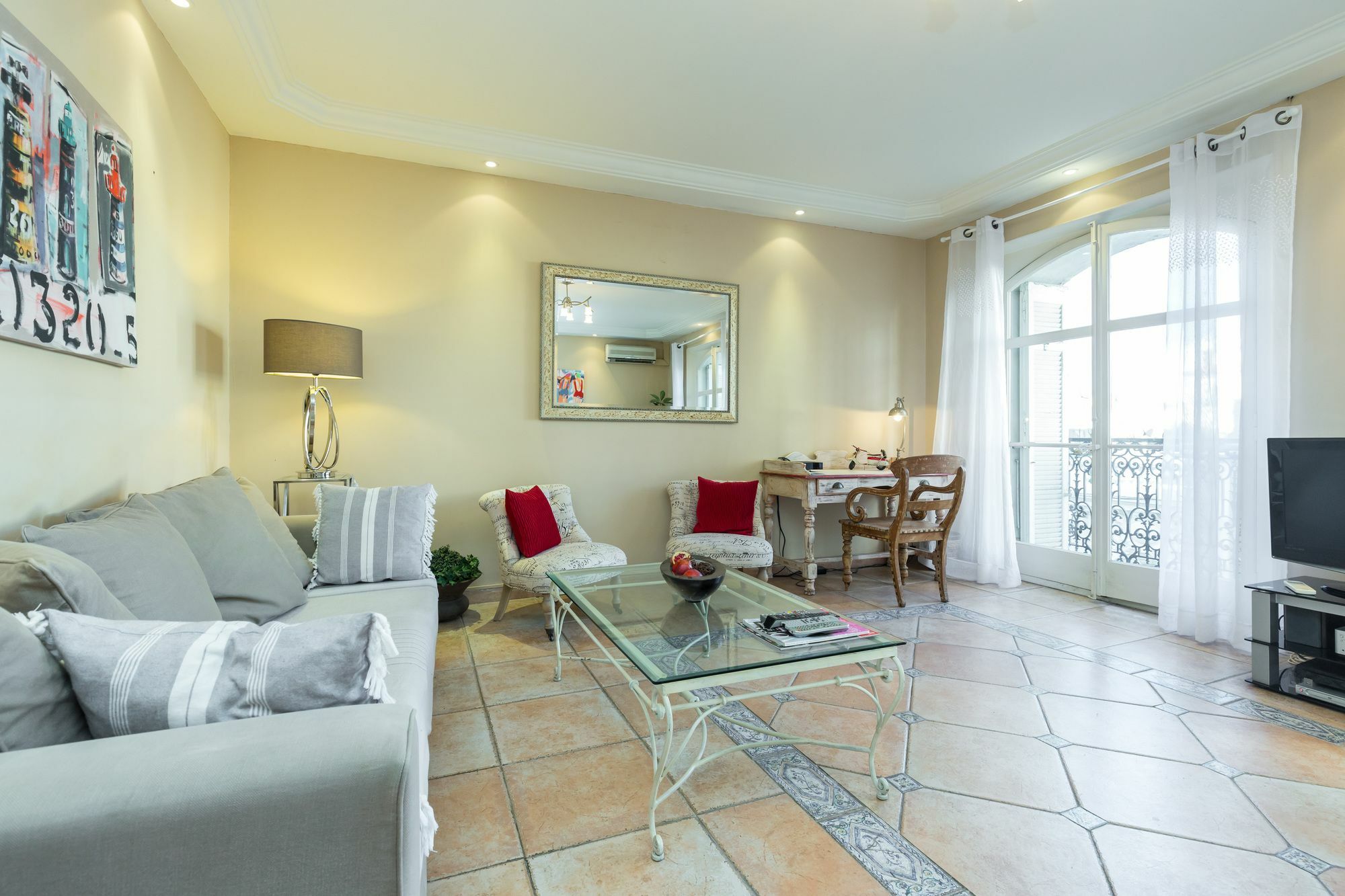 Lovely 2 Bed 2 Bath Apartment In Cannes On Rue Antibea Easy Walk To The Palais 224 エクステリア 写真